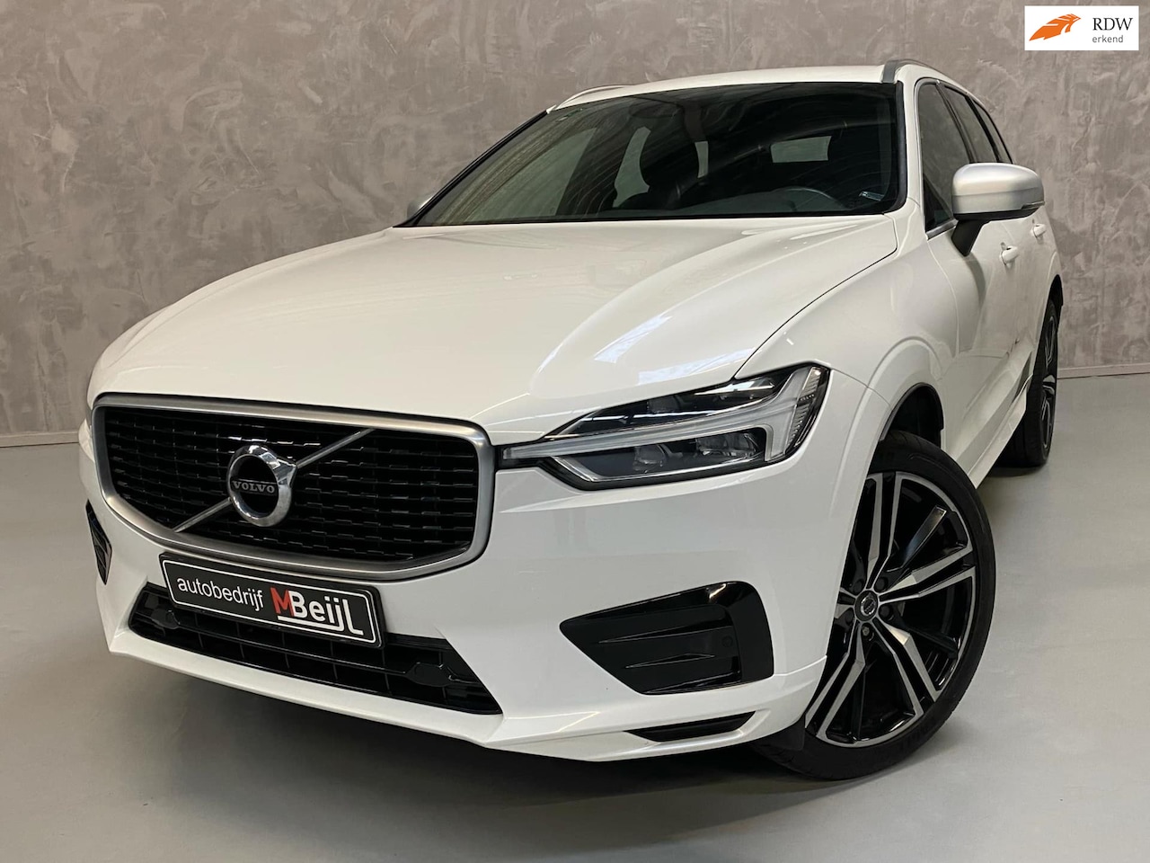 Volvo XC60 - 2.0 T5 AWD R-Design /Navi /Keyless - AutoWereld.nl