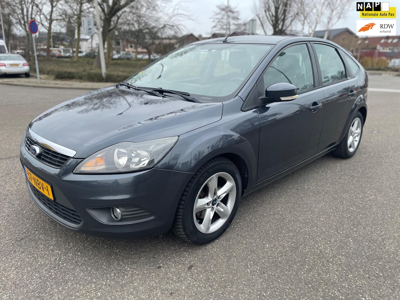 Ford Focus - 1.6 Comfort / airco / cruise.control / trekhaak / elek.ramen / deurvergrendeling / nap.. - AutoWereld.nl