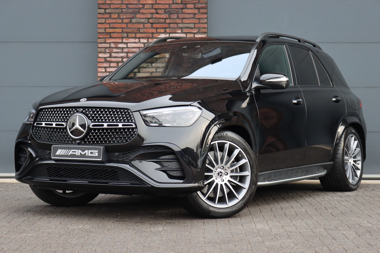 Mercedes-Benz GLE-Klasse - 350 de 4MATIC AMG Line Aut9 | Facelift | Luchtvering | Panoramadak | Trekhaak | Burmester - AutoWereld.nl