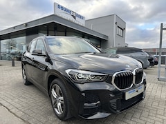 BMW X1 - xDrive25e M sport Trekhaak | Stuur & Stoelverw. | LED | DAB