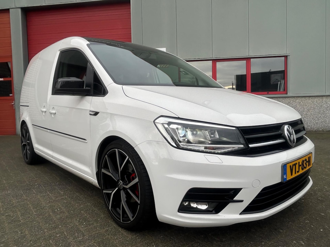 Volkswagen Caddy - 2.0 TDI L1H1 BMT Comfortline 2.0 TDI L1H1 BMT Comfortline - AutoWereld.nl