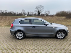 BMW 1-serie - 118i Business Line Gereserveerd