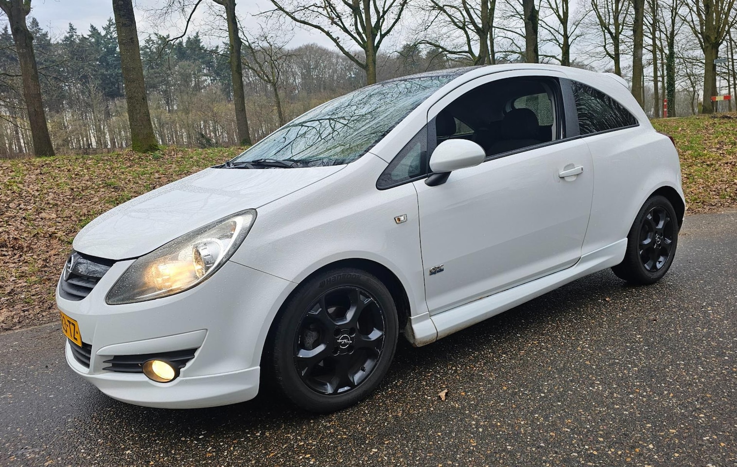 Opel Corsa - 1.4-16V OPC pakket Airco Sportvelgen - AutoWereld.nl