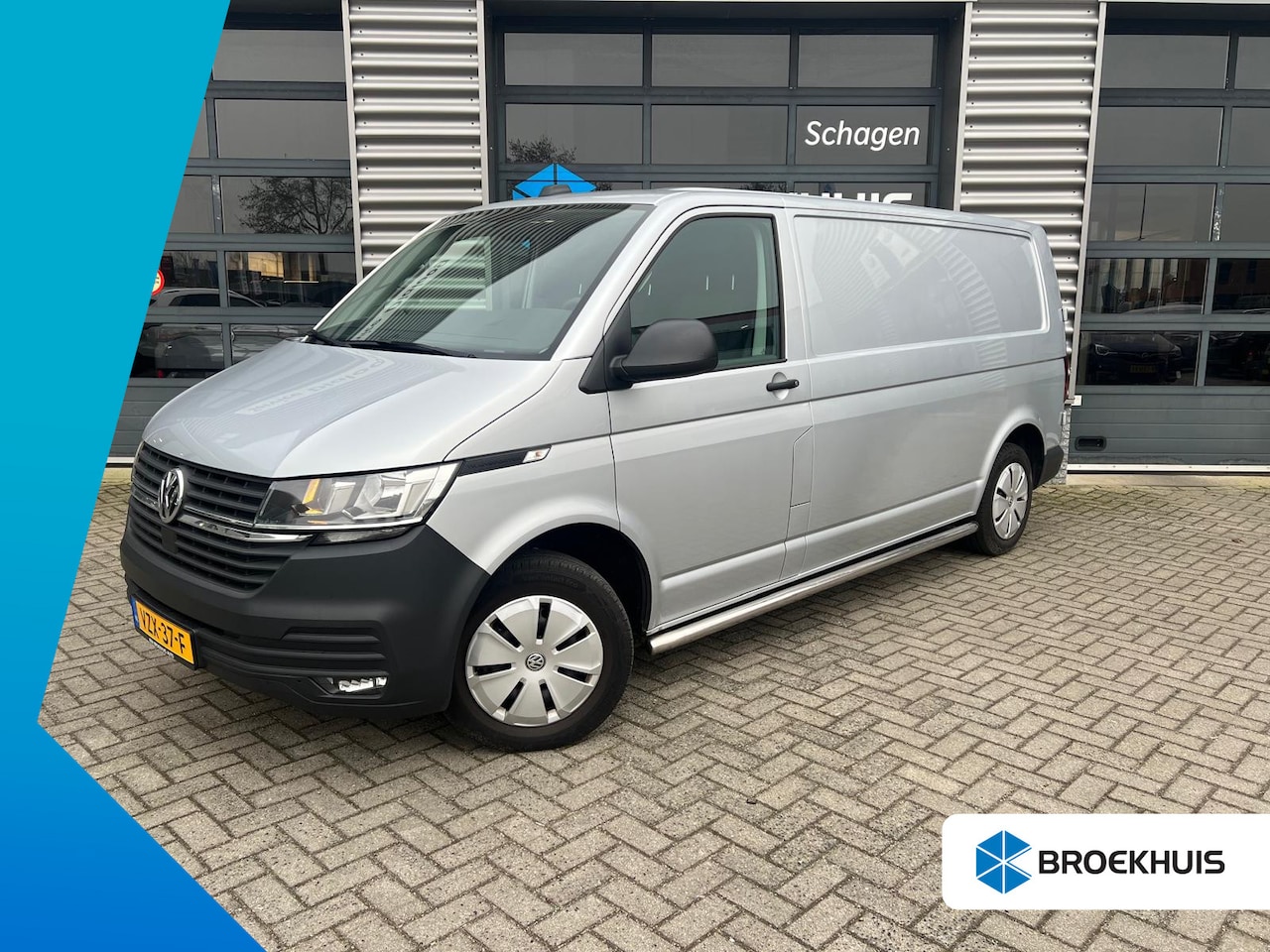 Volkswagen Transporter - 2.0 TDI 110 pk L2H3 28 Comfortline | Navi by app | Cruise control | Trekhaak | - AutoWereld.nl