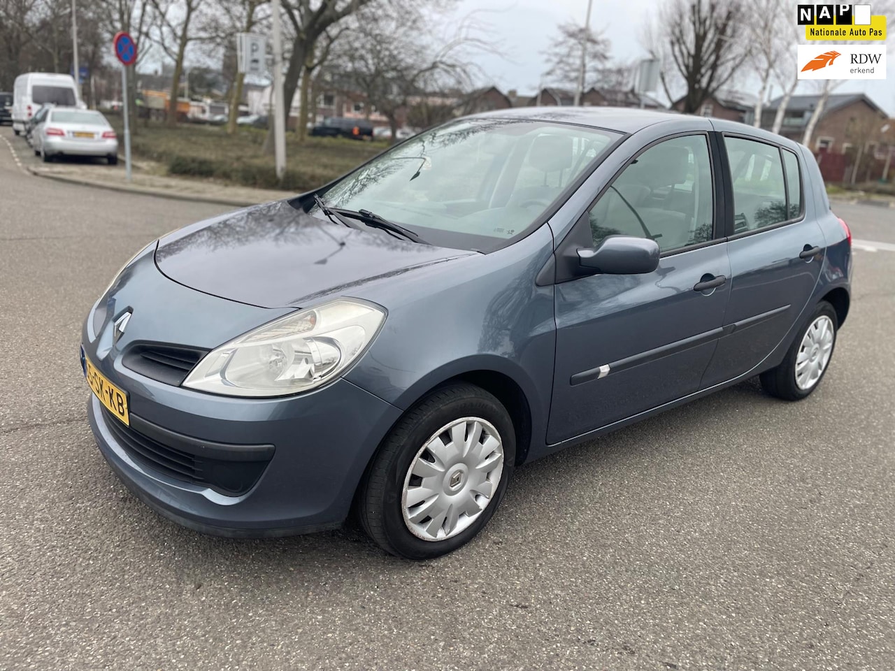 Renault Clio - 1.2-16V Expression / 1e.eigenaar / nieuwe koppeling / elek.ramen / deurvergrendeling / nap - AutoWereld.nl