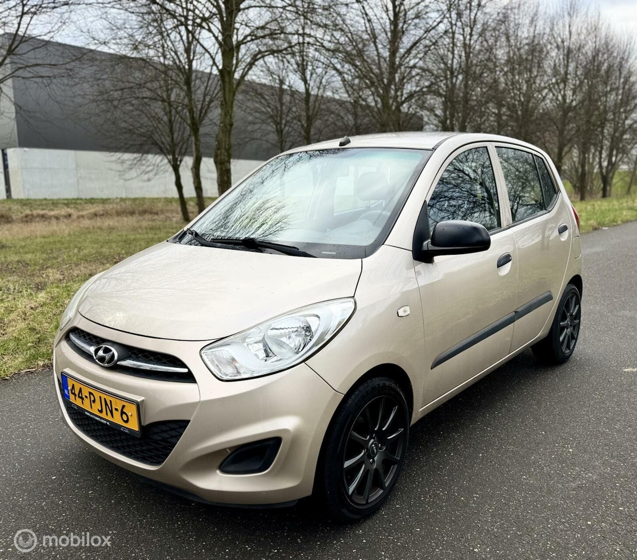 Hyundai i10 - 1.2 i - NEW APK 01/2026 -NAP -AIRCO -ELEK. RAMEN - AutoWereld.nl