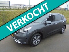 Kia Niro - Niro 1.6 GDi Hybrid BusinessLine airco ecc trekhaak navigatie leer