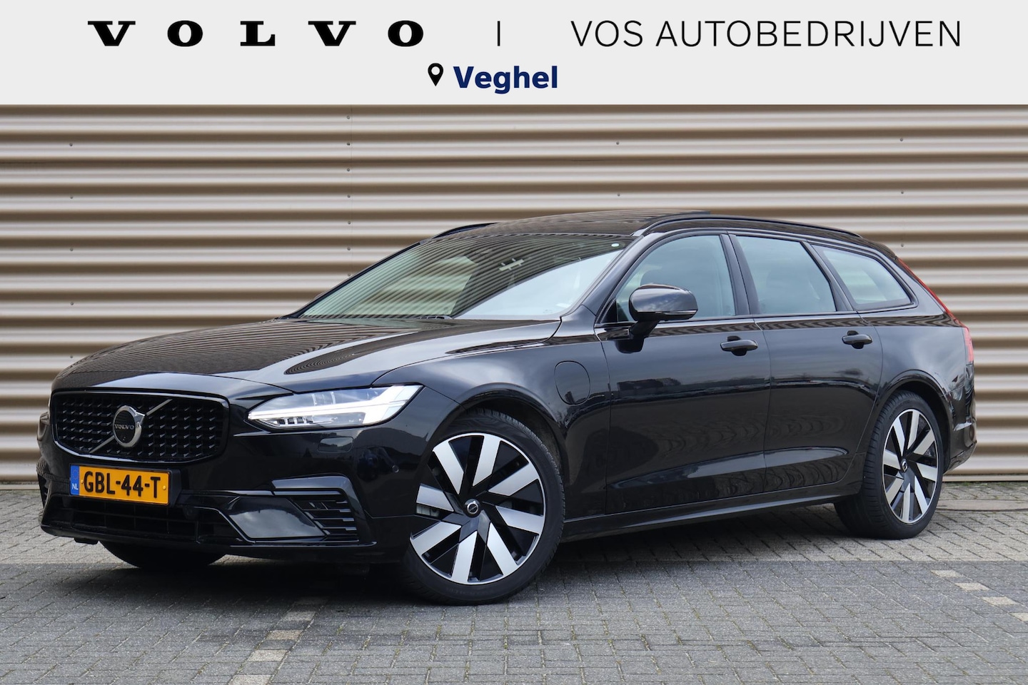 Volvo V90 - 2.0 T6 Plug-in hybrid AWD Ultra Dark | Gelaagd glas | Head-Up Display | Harman Kardon - AutoWereld.nl