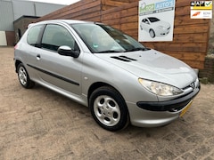 Peugeot 206 - 1.4 X-line nieuwe apk nette auto