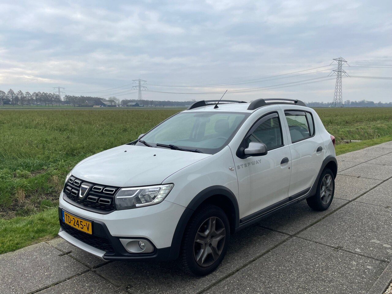 Dacia Sandero Stepway - 0.9 TCe SL navigatie, camera, trekhaak - AutoWereld.nl