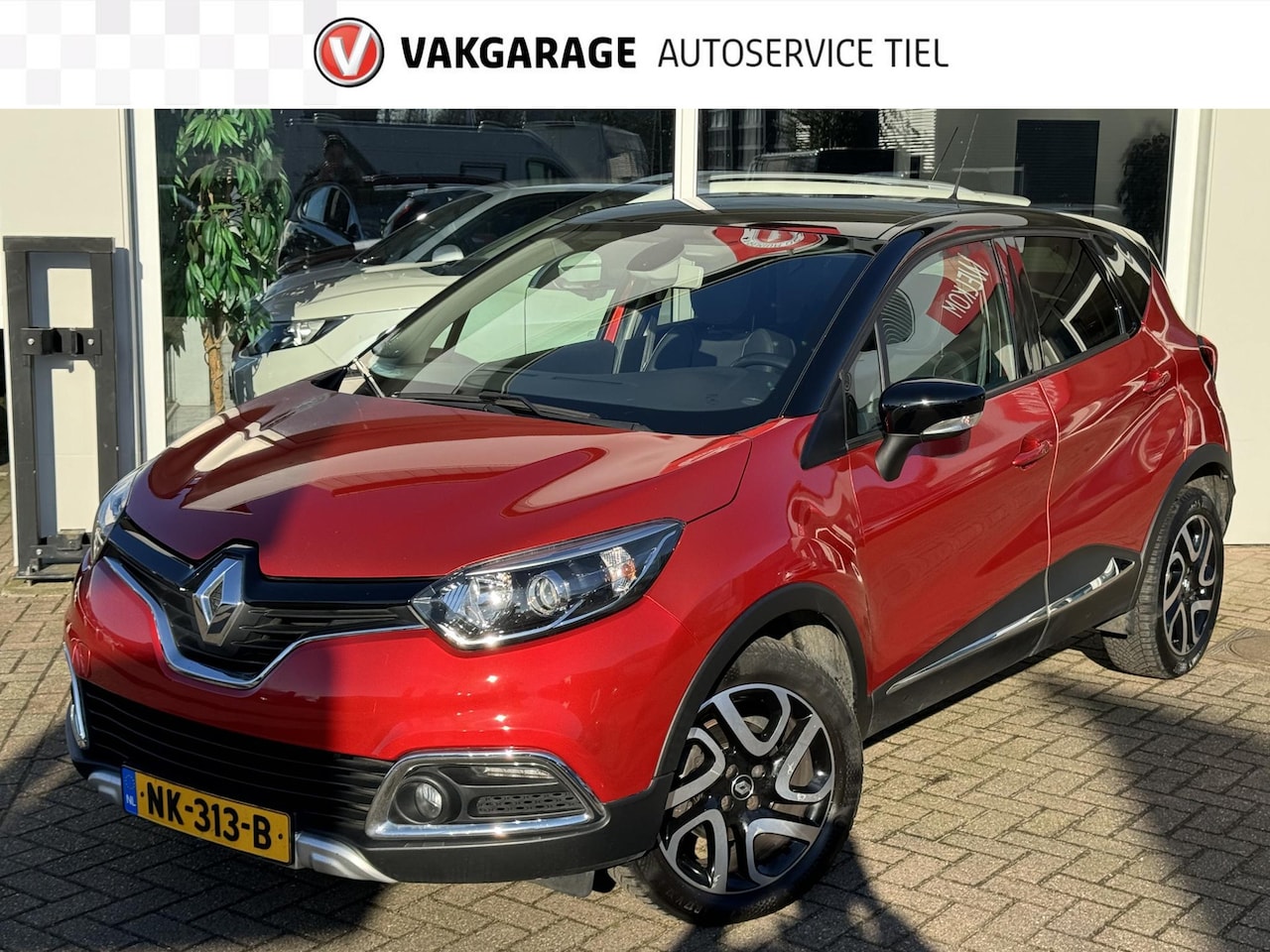 Renault Captur - 1.2 TCe Xmod Automaat, Navigatie, Lederen bekleding, Stoelverwarming, LMV, Privacy glass, - AutoWereld.nl