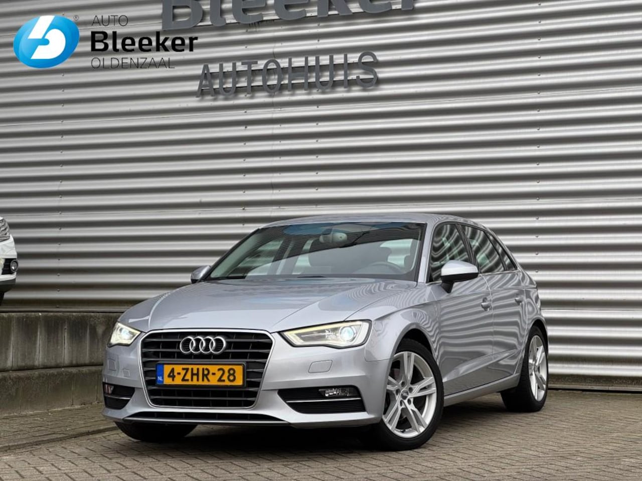 Audi A3 - 1.4 TFSI CoD Ambition Pro Line plus Cruise Navi Clima - AutoWereld.nl