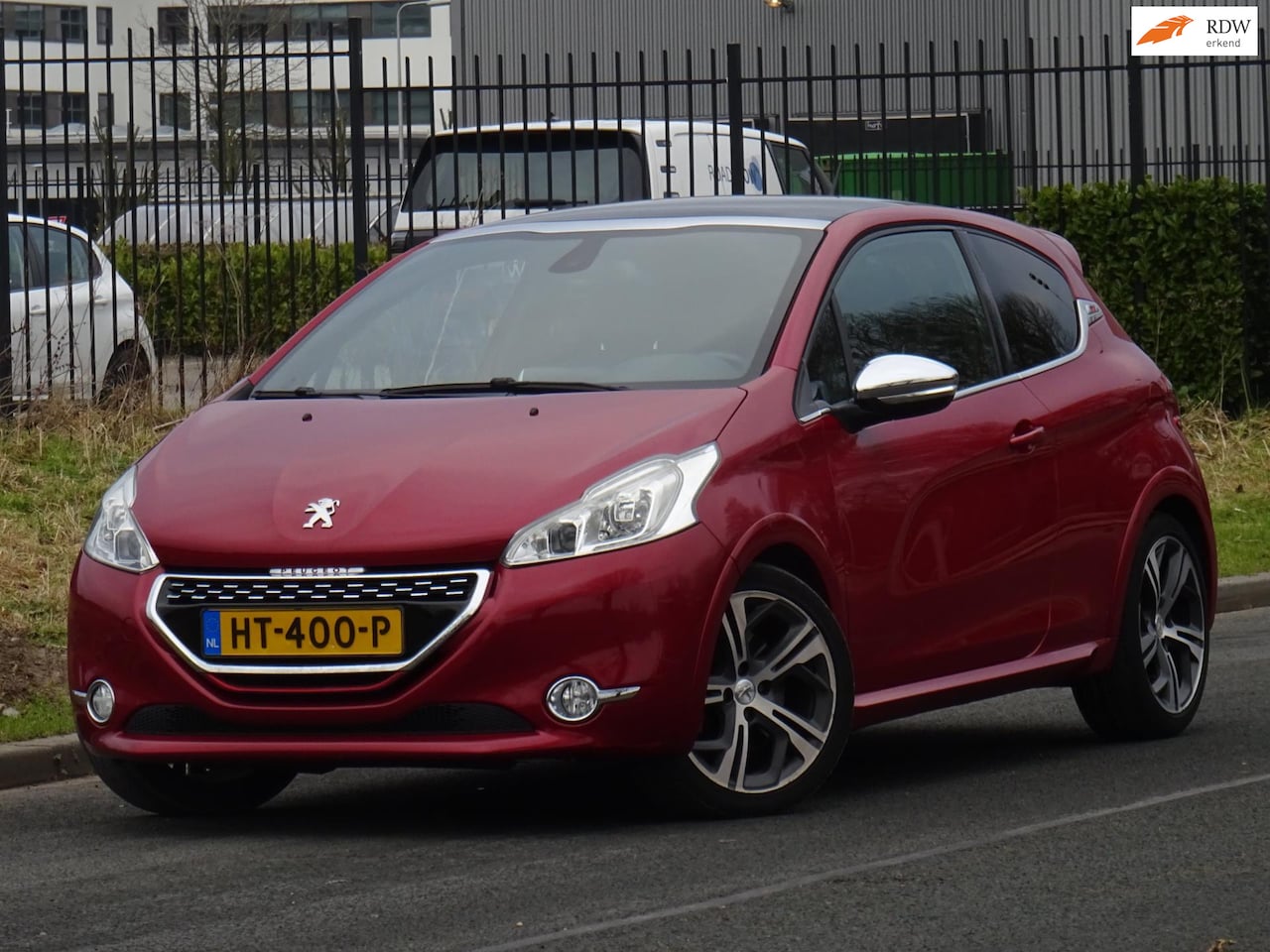 Peugeot 208 - 1.6 THP GTi 200PK PANORAMA/CARPLAY/PDC/APK 2026 - AutoWereld.nl