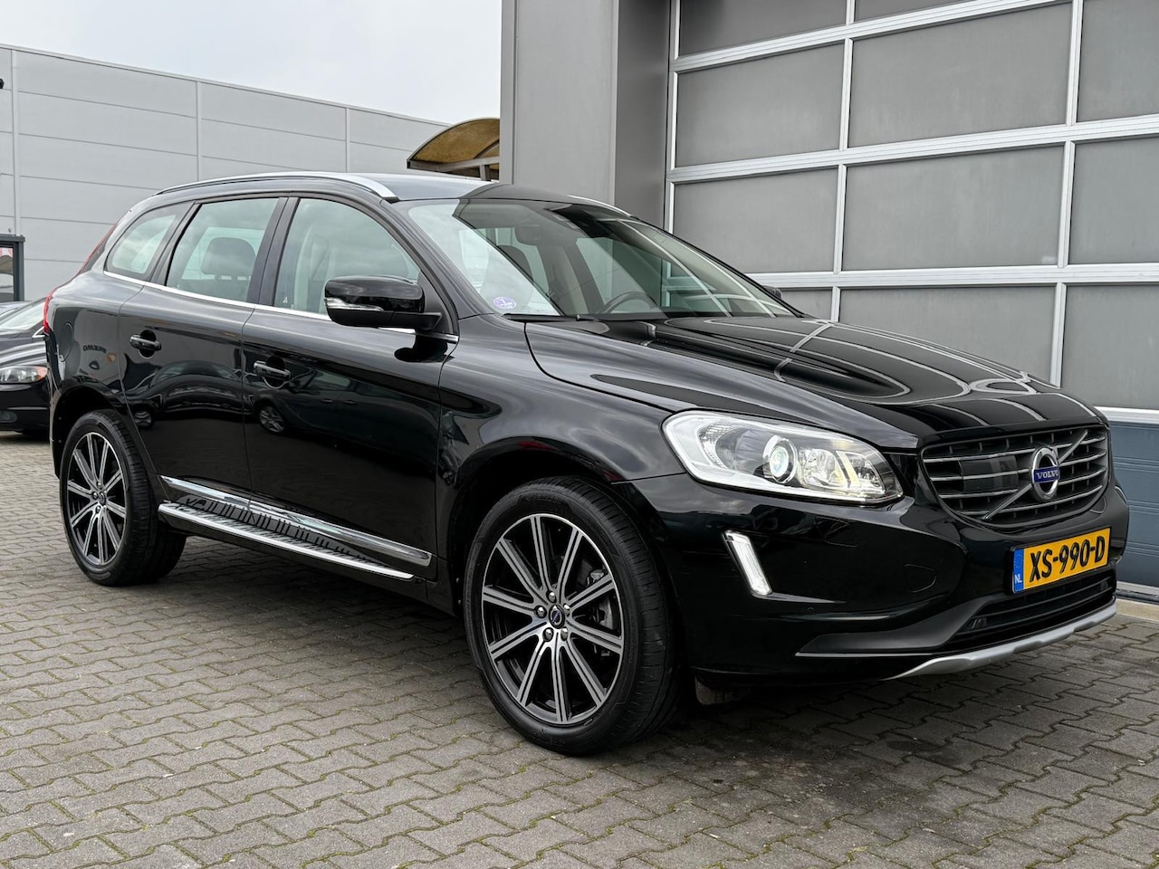 Volvo XC60 - 2.0 T6 R-Design|Trekhaak|ACC|Xenon|Navi|PDC - AutoWereld.nl