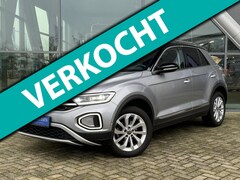 Volkswagen T-Roc - 1.5 TSI Style 150pk Automaat / Navigatie / Trekhaak