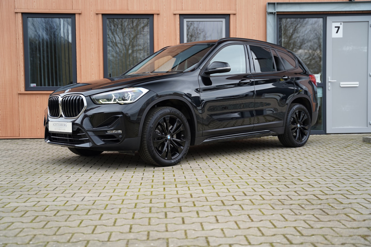 BMW X1 - sDrive 20i | Sport Line | LCI Facelift - AutoWereld.nl