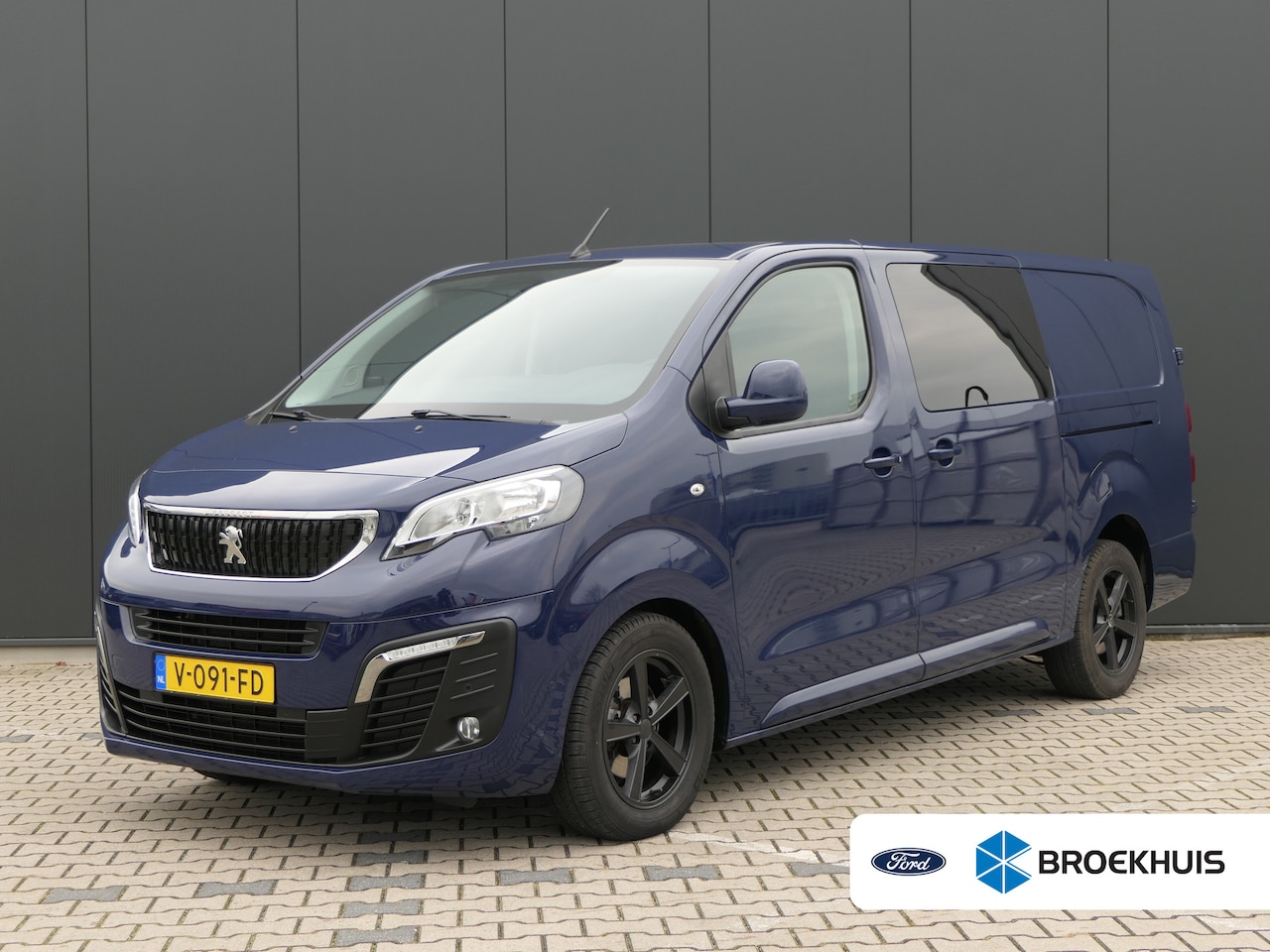 Peugeot Expert - 231L 2.0 BlueHDI 120 DC Premium | Navigatie | Lichtmetaal | 2x Schuifdeur! | Trekhaak | Do - AutoWereld.nl