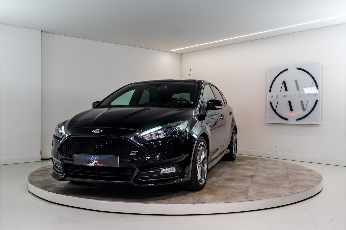 Ford Focus - 2.0 ST 251PK | Bull X | HG Tune | Carplay | Leder | Garantie - AutoWereld.nl