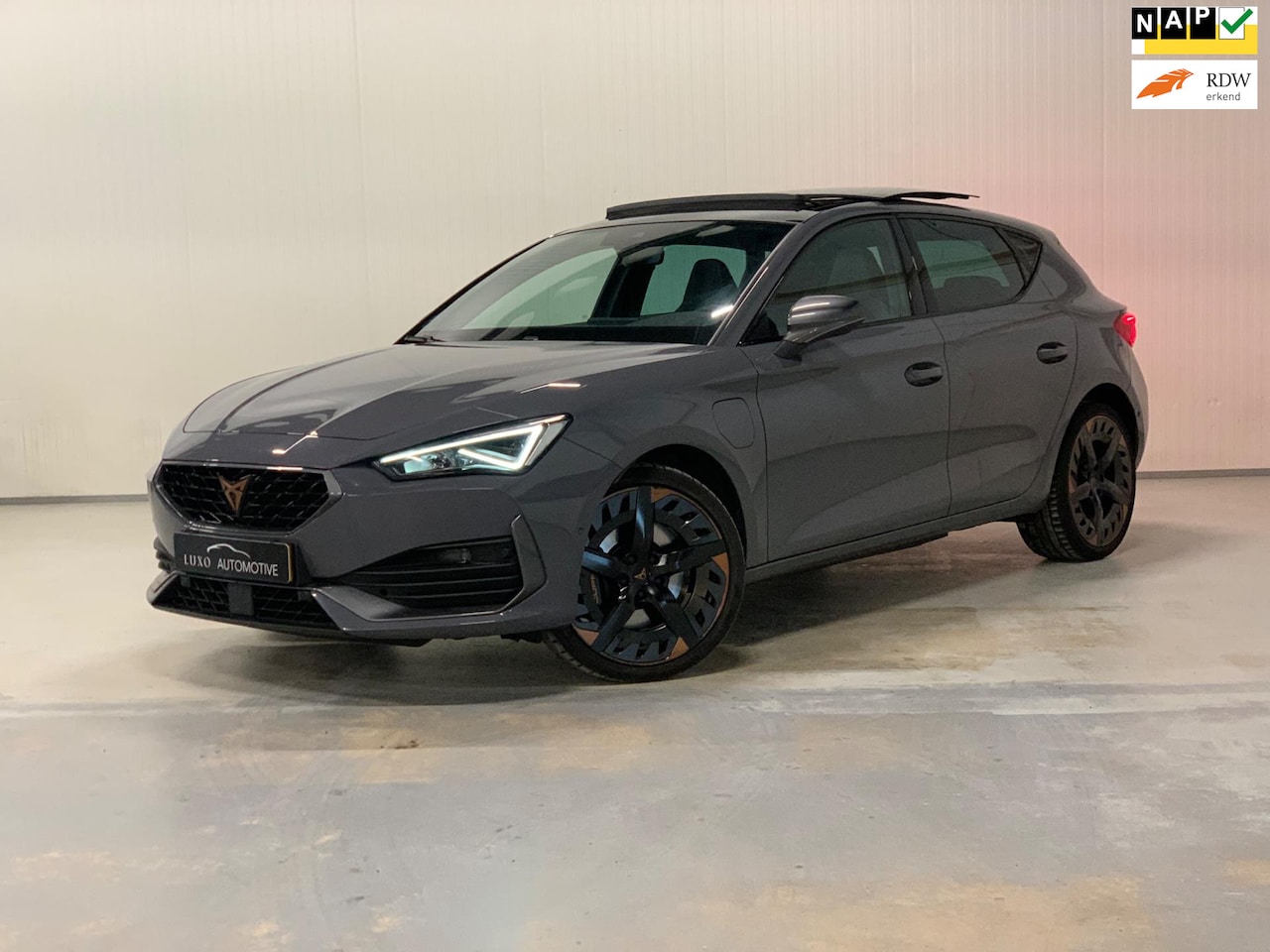 CUPRA Leon - 1.4 e-Hybrid VZ Copper Edition | PANO | AMBIANCE | NARDO GREY - AutoWereld.nl