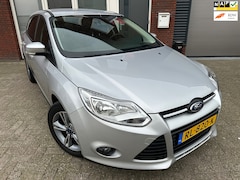 Ford Focus Wagon - 1.0 EcoBoost Titanium / Navi / Cruise / Clima / PDC / Trekhaak