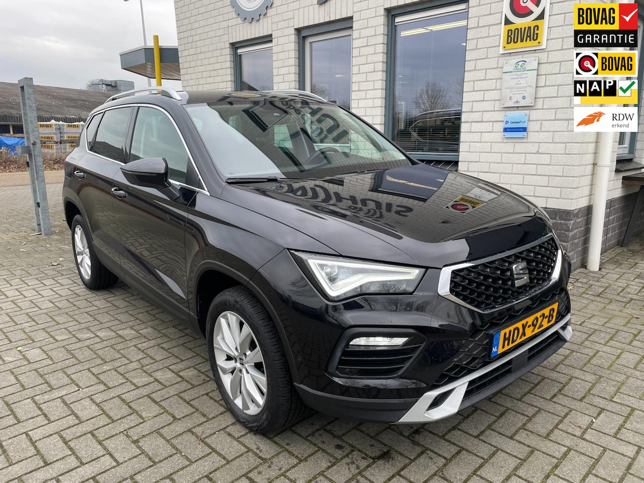 Seat Ateca - 1.0 TSI Style Business Intense / CarPlay / Camera / PDC V+A / Clima / Cruise / Telefoon / - AutoWereld.nl