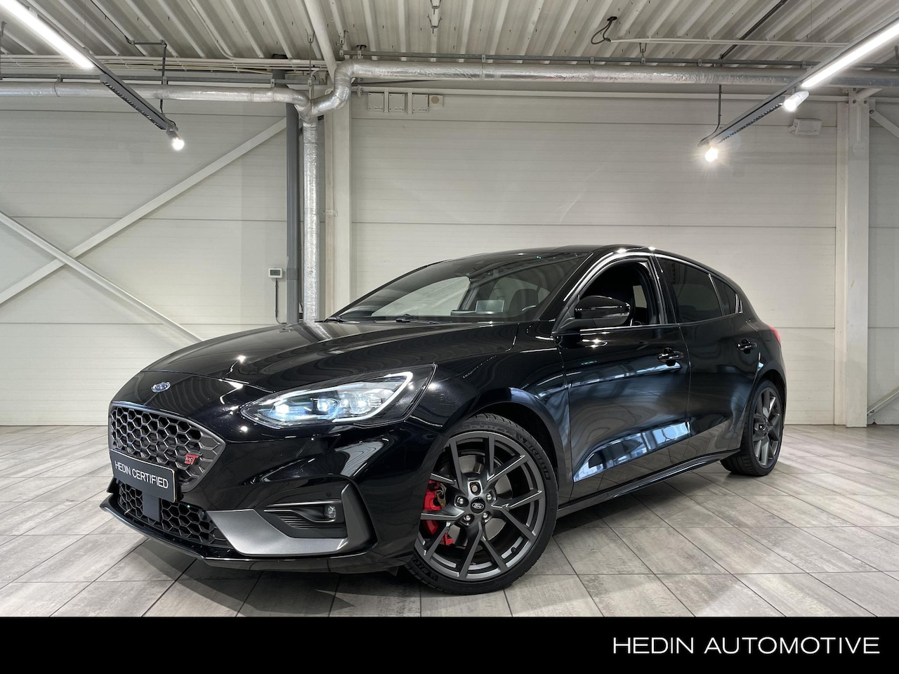 Ford Focus - 2.3 EcoBoost 240pk ST-3 | Performance Pack | Design Pack 5 | BLIS | Winter Pack | Head Up - AutoWereld.nl