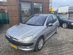 Peugeot 206 - 1.4 Gentry