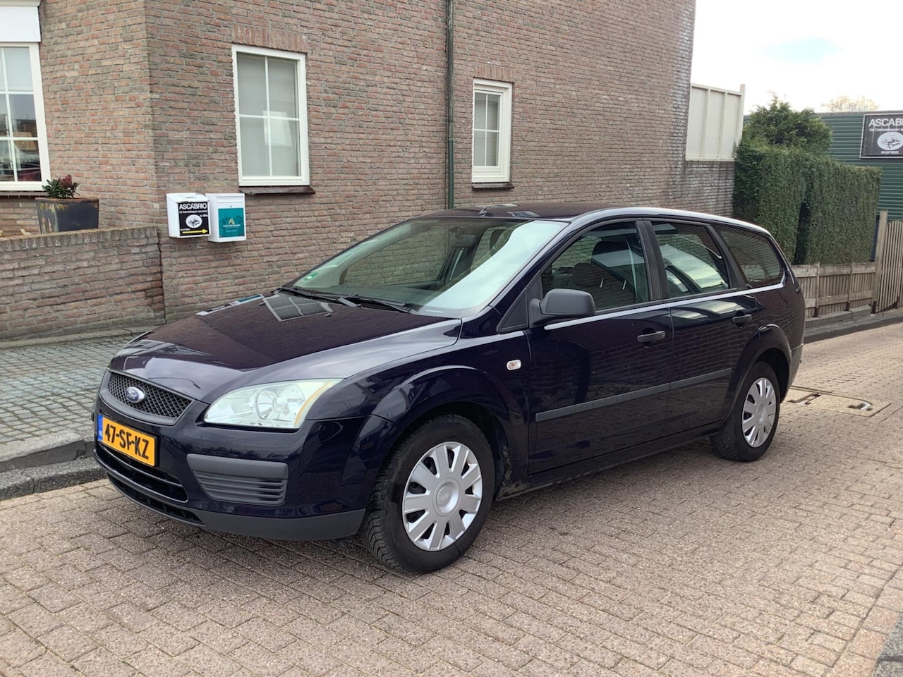 Ford Focus Wagon - 1.6-16V Champion airco nieuwe apk - AutoWereld.nl