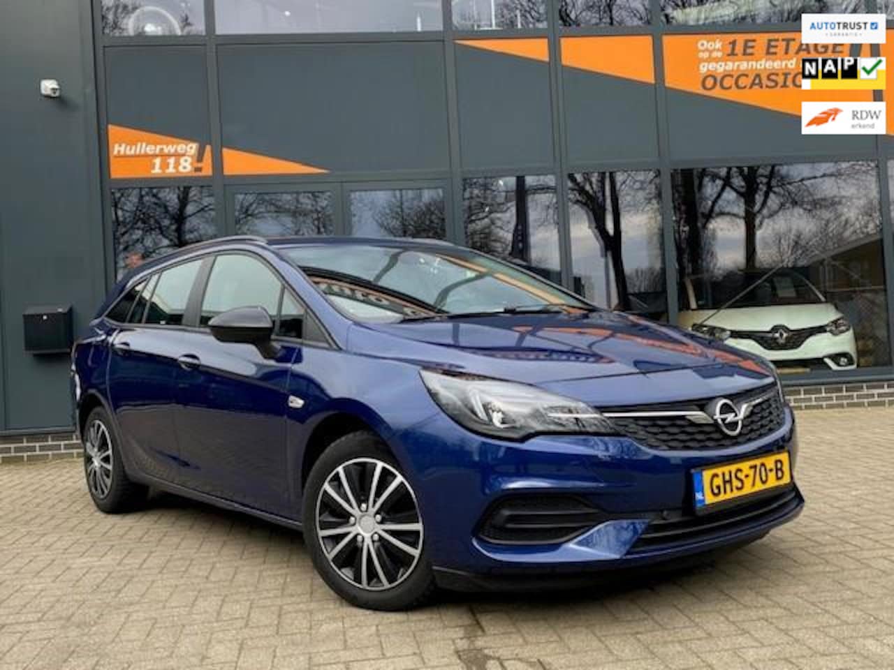 Opel Astra Sports Tourer - 1.2 Business Elegance/apple carplay/PDC/Stoelver/stuurwielverw - AutoWereld.nl