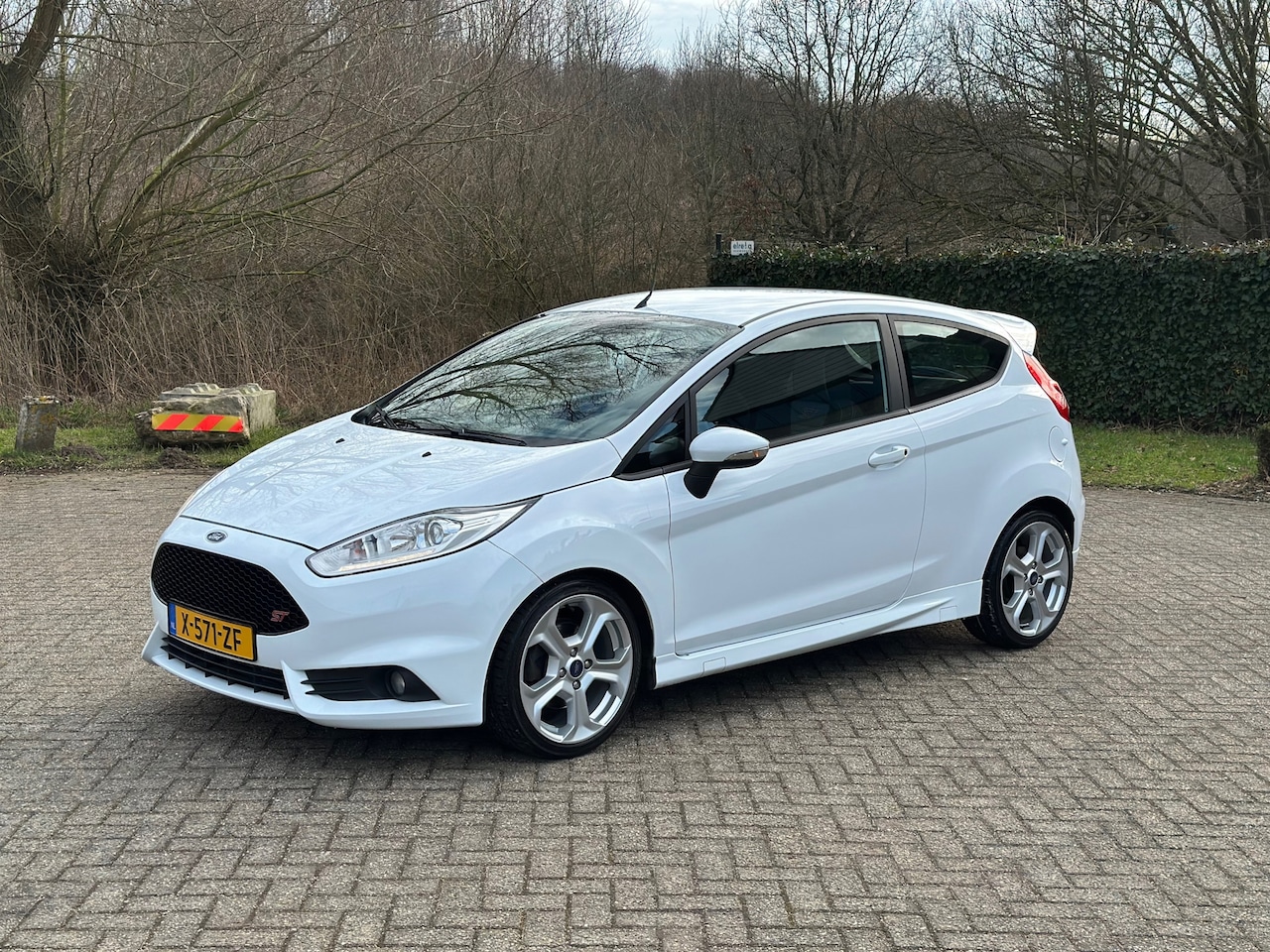 Ford Fiesta - 1.6 ST1 182PK I WEINIG KM I RECARO I VOLL ONDH I NWE APK - AutoWereld.nl