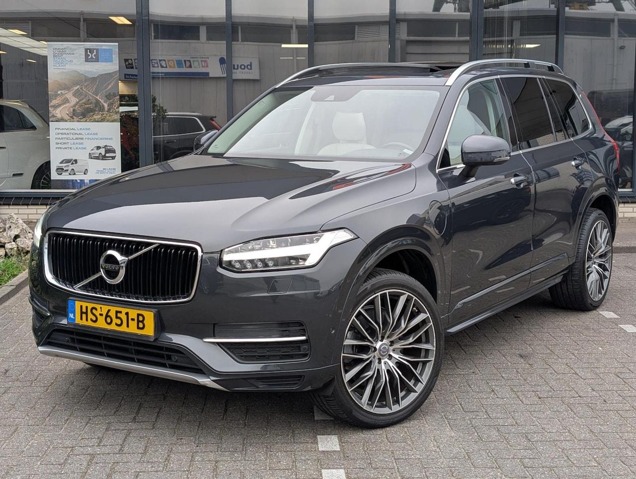 Volvo XC90 - 2.0 T8 Twin Engine AWD Momentum 2.0 T8 Twin Engine AWD Momentum - AutoWereld.nl