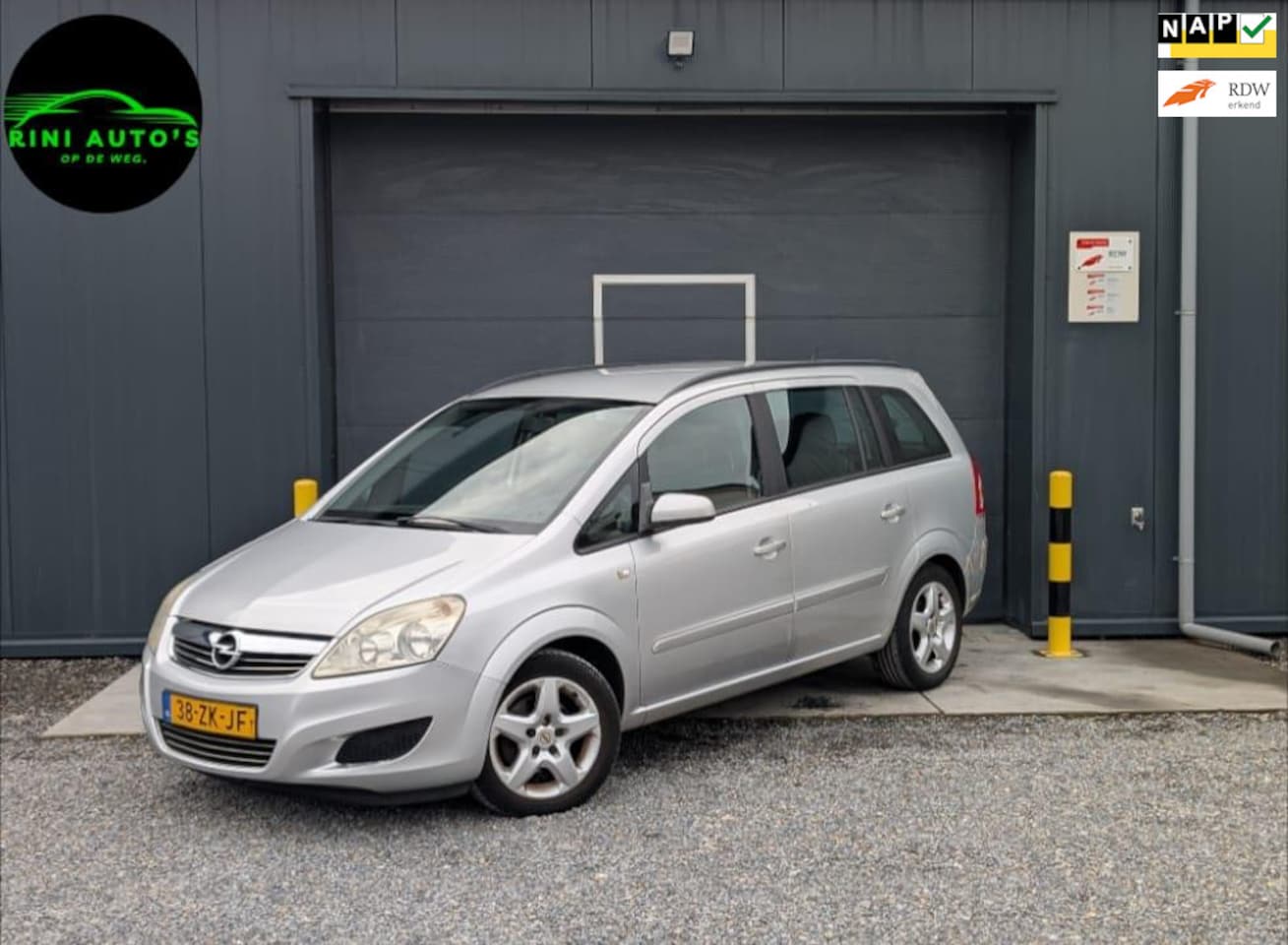 Opel Zafira - 1.8 Business 1.8 Business, NAP, Airco,Ruime en Betrouwbare MPV met 7 Zitplaatsen! - AutoWereld.nl