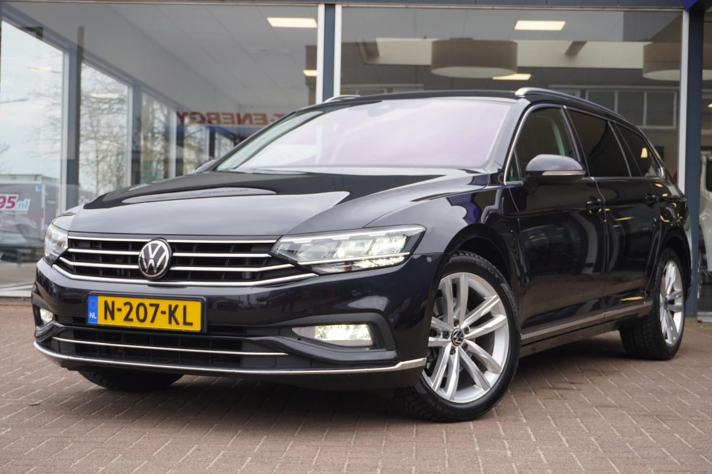 Volkswagen Passat Variant - 1.5 TSI Highline Business + Automaat | Camera | 2021 | Vol opties | Elek. Pakket | Dealera - AutoWereld.nl