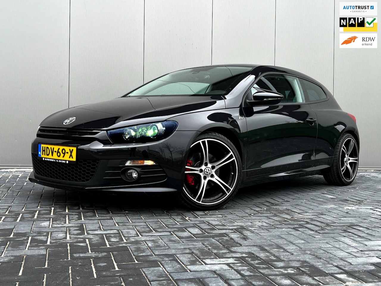 Volkswagen Scirocco - 1.4 TSI Highline Plus 160PK Carplay_19''_F1 Flippers - AutoWereld.nl