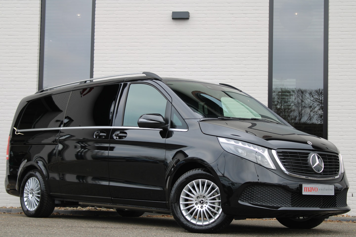 Mercedes-Benz EQV - 300 / Extra Lang / 8 Persoons / 100% Electrisch / 2x Elec Schuifdeur / MBUX (apple carplay - AutoWereld.nl