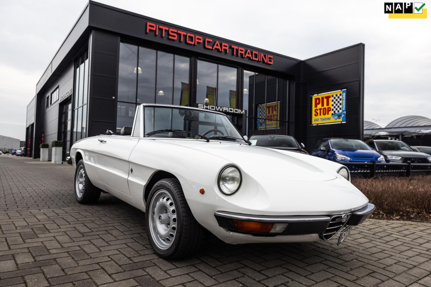 Alfa Romeo Spider - 1.6 1.6, Nederlandse Auto, 107 PK, Zeer nette staat! - AutoWereld.nl