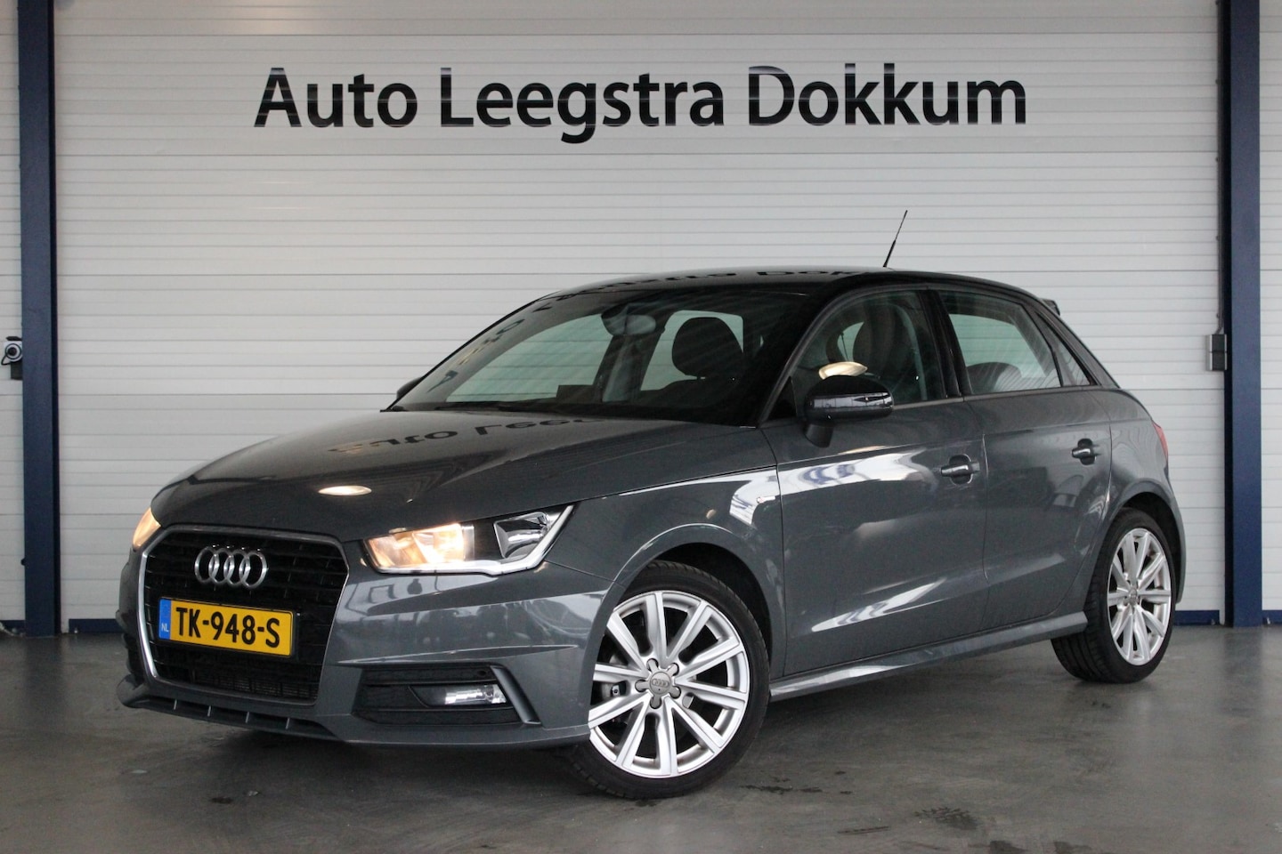 Audi A1 Sportback - 1.0 TFSI Advance S-Line Automaat | Two-Tone | Nanogrijs | Bluetooth | Clima | Cruise | Mis - AutoWereld.nl