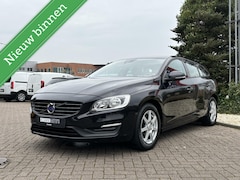 Volvo V60 - 1.6 D2 Kinetic, Navi, Cruise, PDC, Trekhaak