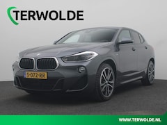 BMW X2 - sDrive20i Executive | M Pakket | Stoelverw. | Parkeercamera |