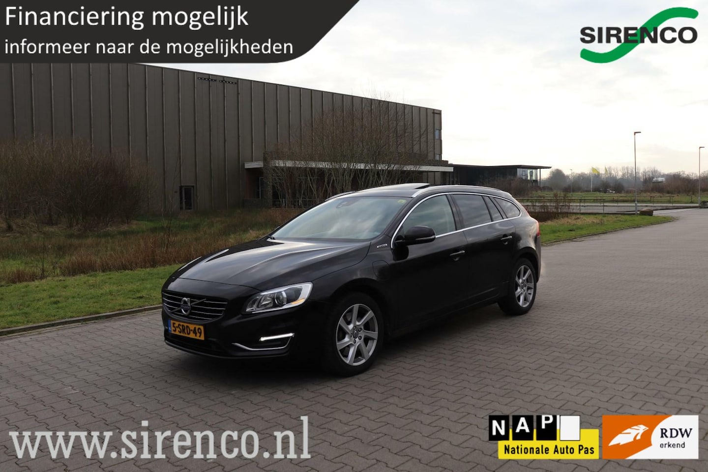 Volvo V60 - 2.4 D6 AWD Plug-In Hybrid Summum schuifdak dab leder stoelverwarming trekhaak memoryseat n - AutoWereld.nl