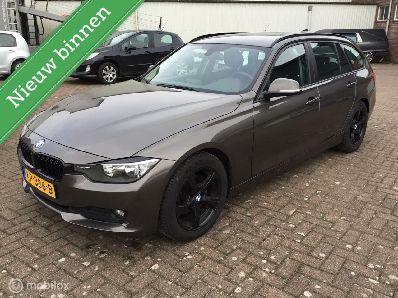 BMW 3-serie Touring - 320d Efficient Dynamics Edition 320d Efficient Dynamics Edition Luxury - AutoWereld.nl