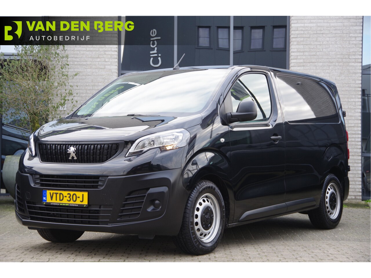 Peugeot Expert - 1.5 BlueHDI 3-ZITS, TREKHAAK, NAVI, CRUISE, AIRCO, PARKEERSENSOREN, BLUETOOTH - AutoWereld.nl