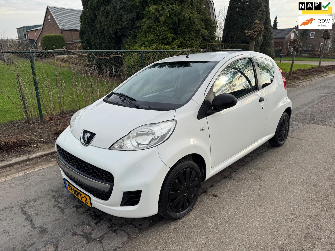 Peugeot 107 - 1.0-12V XR CarPlay Navi apk 9/2025 - AutoWereld.nl