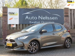 Toyota Yaris - 1.5 Hybrid Dynamic | 1e EIGENAAR | NIEUWE BANDEN | NAVI | KEYLESS ENTRY | APPLE CARPLAY |