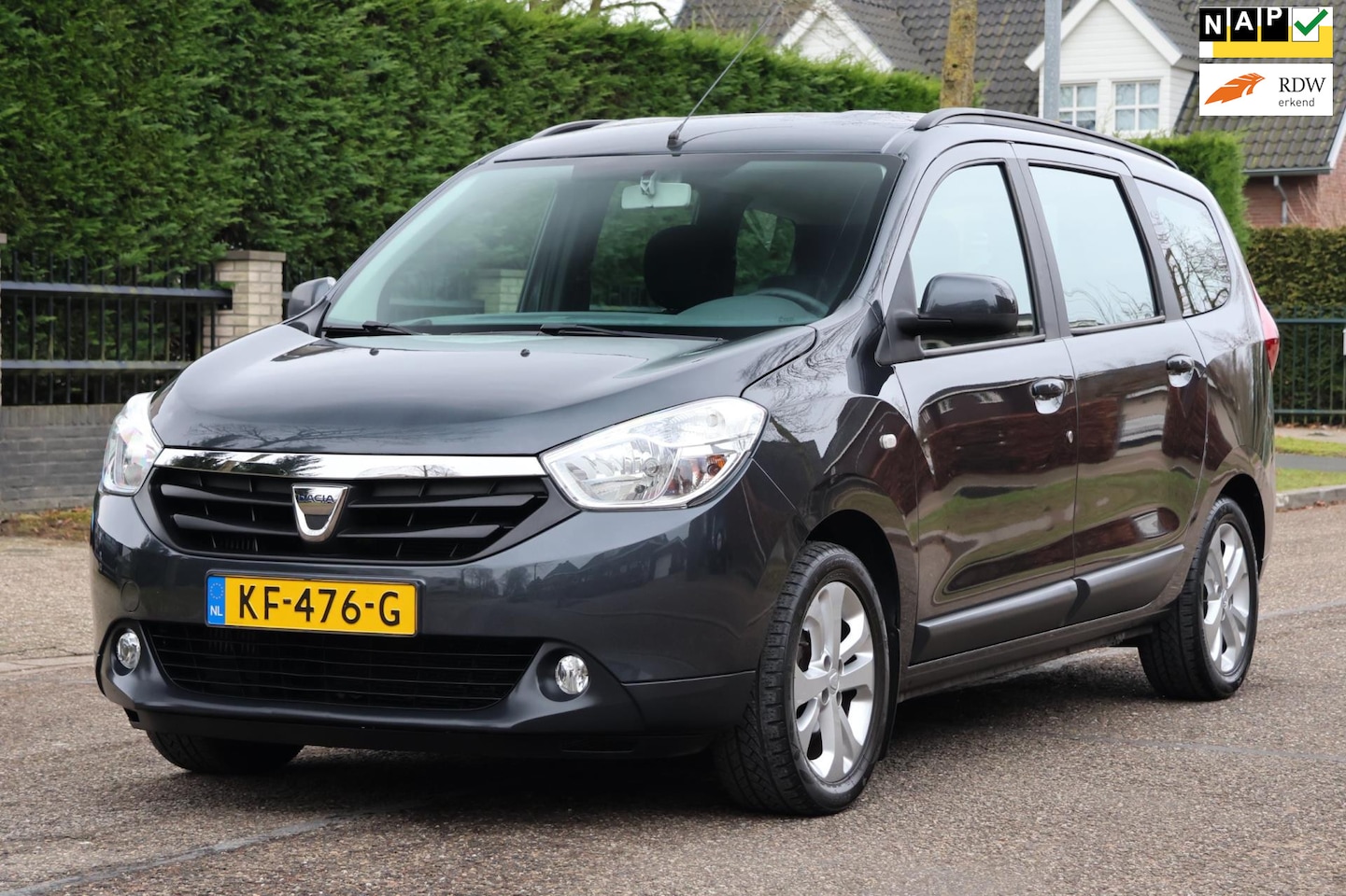 Dacia Lodgy - 1.2 TCe Lauréate | NAVI | AIRCO | CRUISE | CAMERA | TREKHAAK | NAP | ZEER MOOIE GOED ONDER - AutoWereld.nl