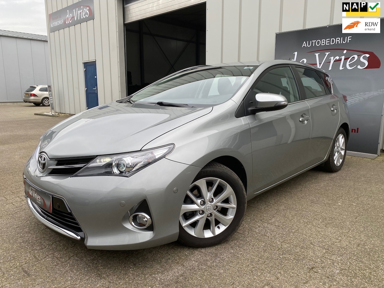 Toyota Auris - 1.6 Dynamic 132PK / Clima / Cruise / Navi / Camera / PDC V&A / Stoelverw. - AutoWereld.nl