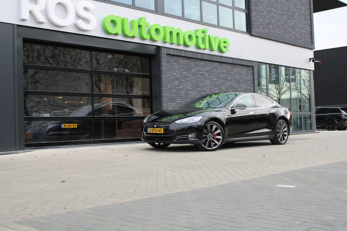 Tesla Model S - 85D Performance | NAP! | FREE SUPERCHARGE | PANO | LUCHTVERING | STUURW. VERWARMD | - AutoWereld.nl