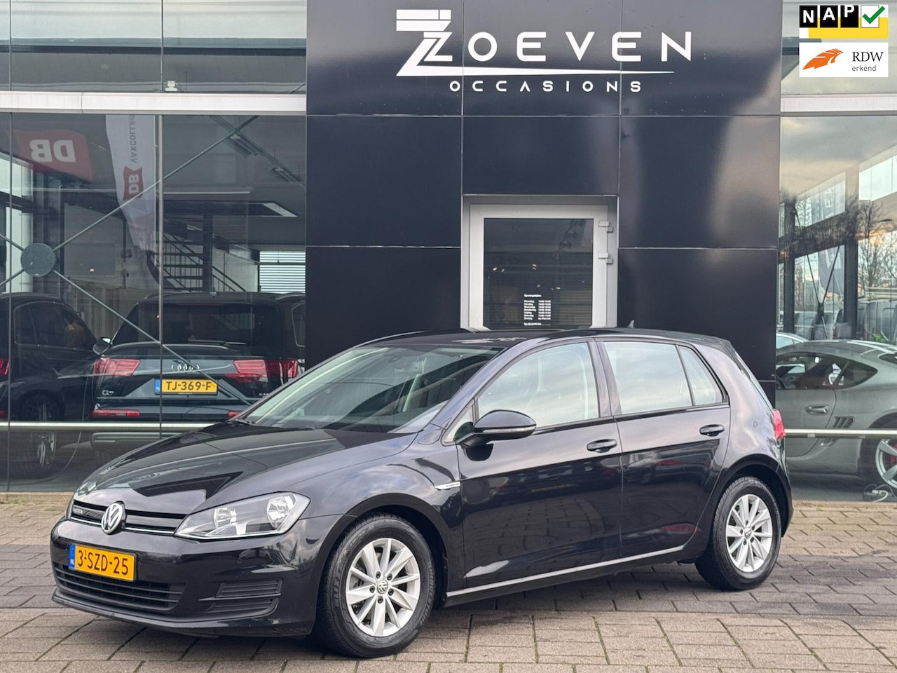 Volkswagen Golf - 1.6 TDI Comfortline BlueMotion 1.6 TDI Comfortline BlueMotion - AutoWereld.nl