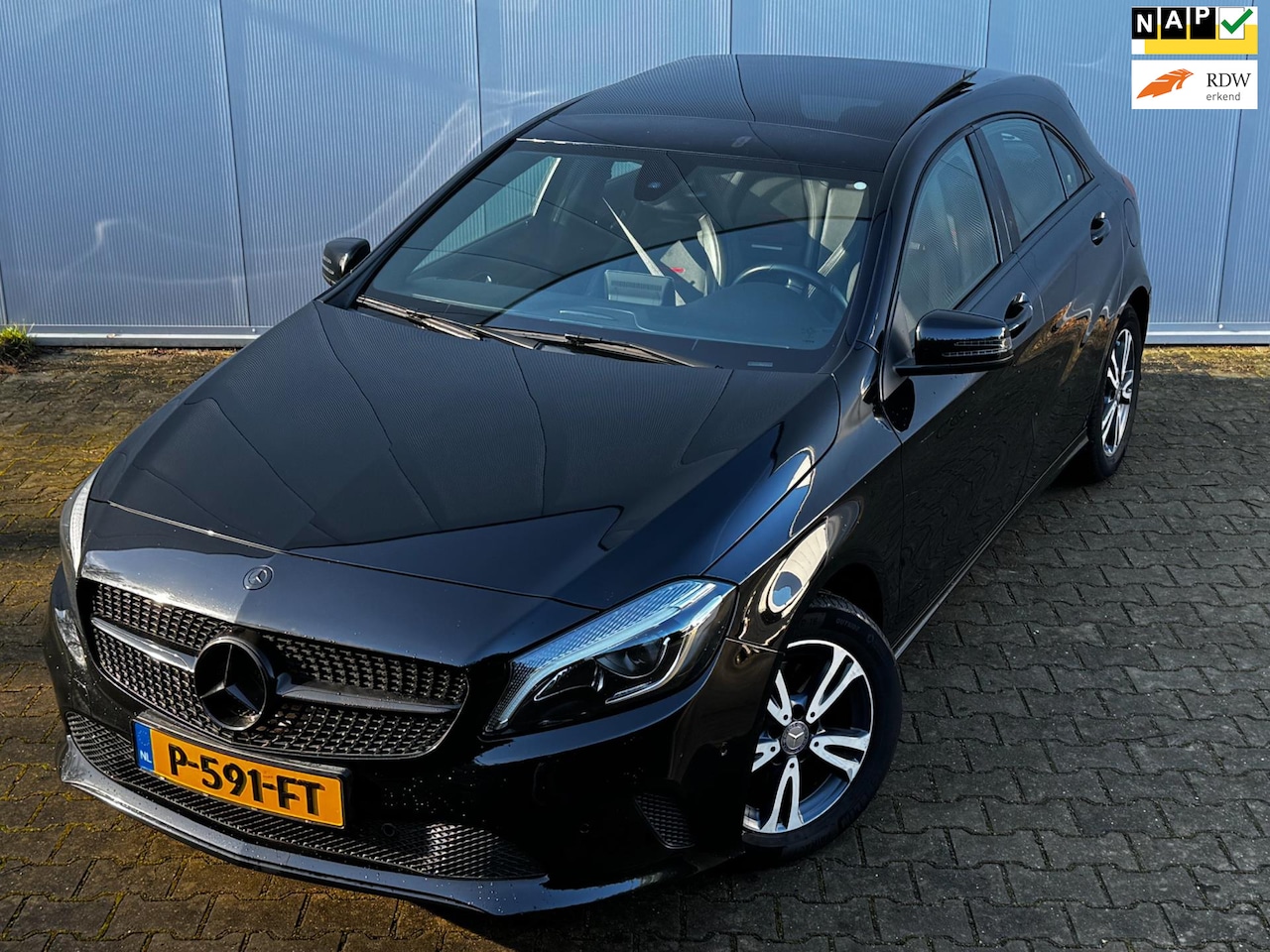 Mercedes-Benz A-klasse - A180 AMG PRESTIGE PANORAMADAK A45 BUMPER XENON STOELVERWARMING - AutoWereld.nl