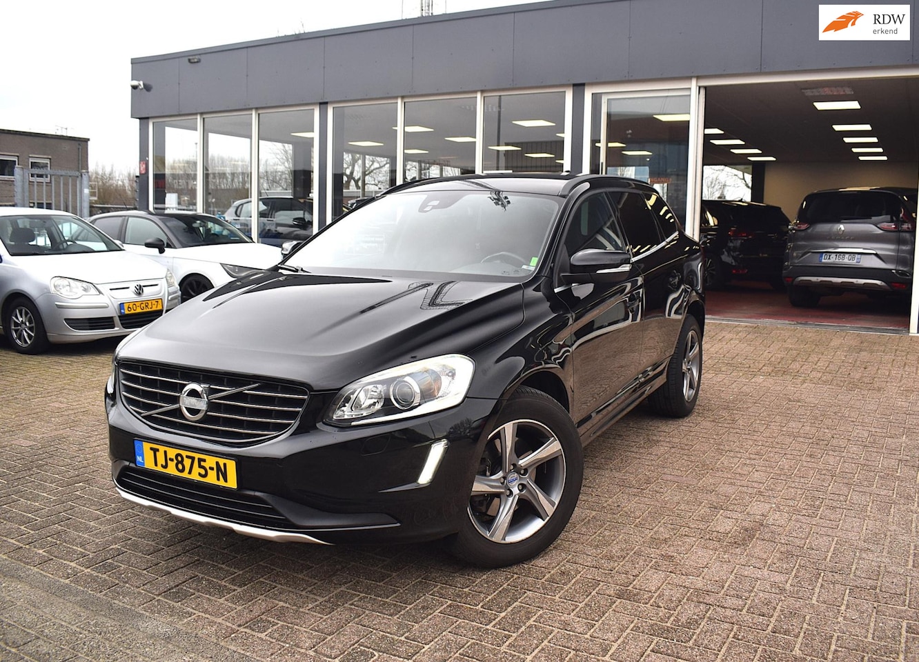 Volvo XC60 - 2.0 D4 FWD Summum | STUURVERWARMING | CLIMATE CONTROL |STOELVERWARMING | CRUISE CONTROL | - AutoWereld.nl